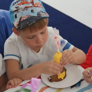 Роспись пряников в Сокольниках, продолжение