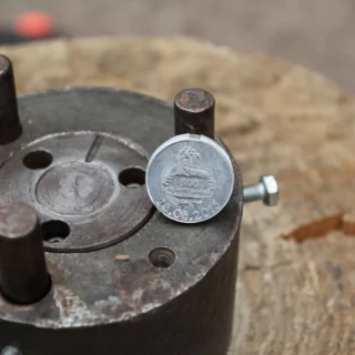 Чеканка монет на дне рождения